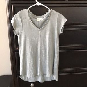 Linen v-neck tee